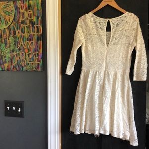 Abercrombie & Fitch Dresses - Abercrombie dress, ivory. Abercrombie & Fitch Dresses - Abercrombie dress, ivory.